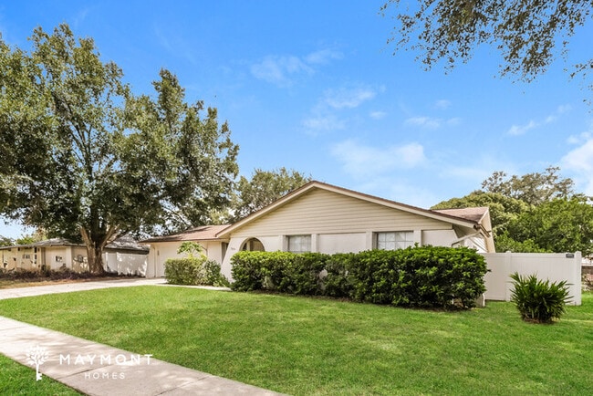Building Photo - 709 Hillpoint Way