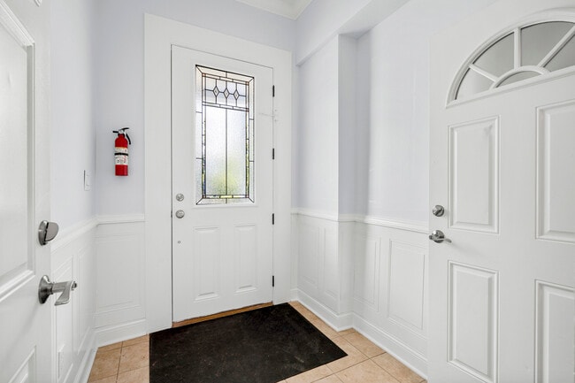 Building Photo - 521 Jefferson Ave