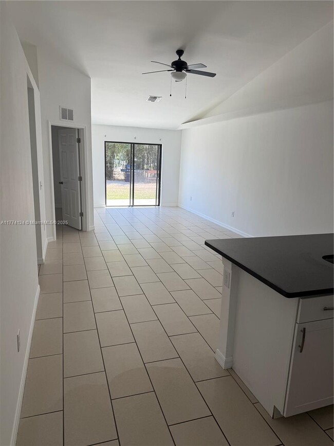 Foto del edificio - 1210 Trafalgar Pkwy