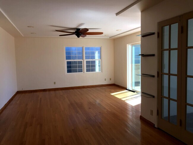 Foto del edificio - 1134 Garnet Ave