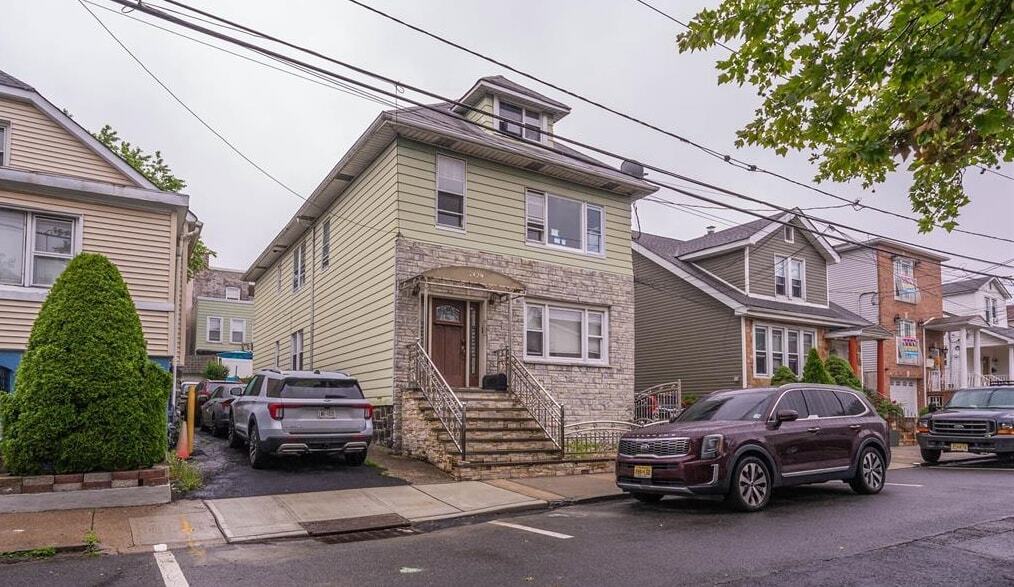 Foto principal - 7420 4th Ave