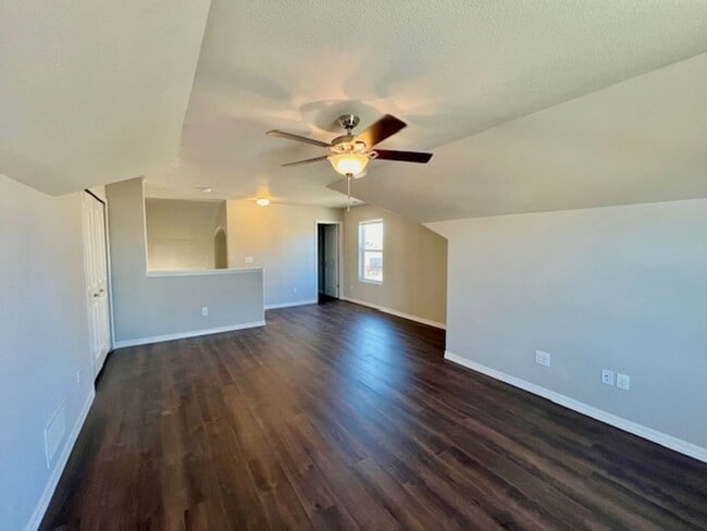 Building Photo - Charming 3 Bedroom Home In Falcon Highlands Available Now!