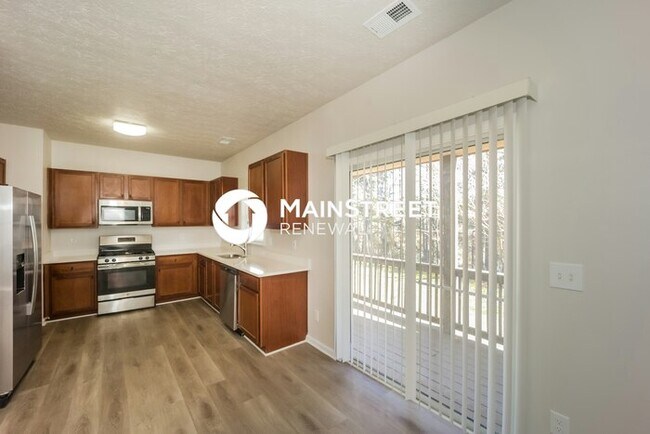 Foto del edificio - 4 Bedroom Pet-Friendly Home in Union City,...