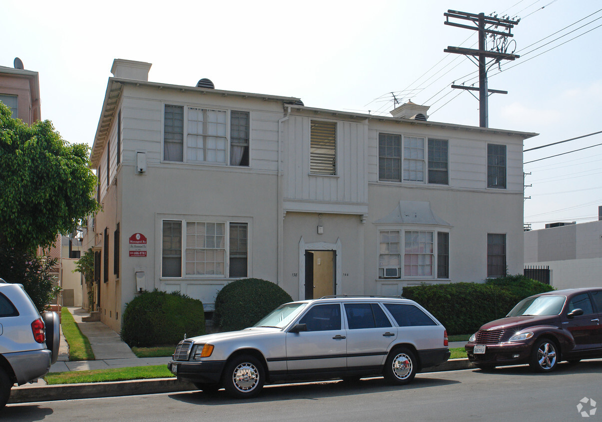 Building Photo - 138 S Sweetzer Ave