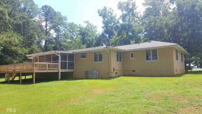 Building Photo - 3177 Ridge Rd