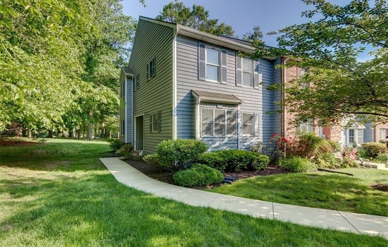 Primary Photo - 3201 Bridlewood Dr