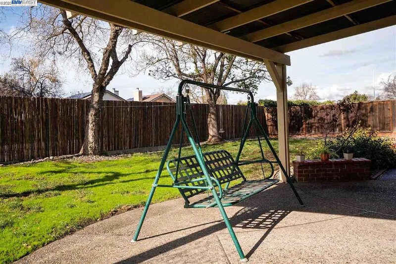 Building Photo - 3645 Dunsmuir Cir