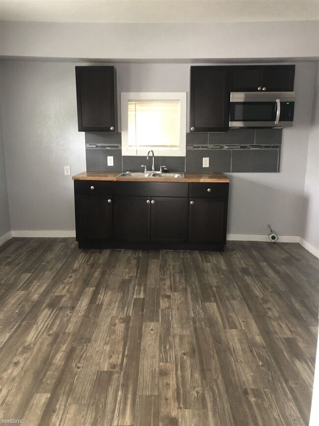 Building Photo - 1 br, 1 bath Duplex - 211 Robert E Lee C -...