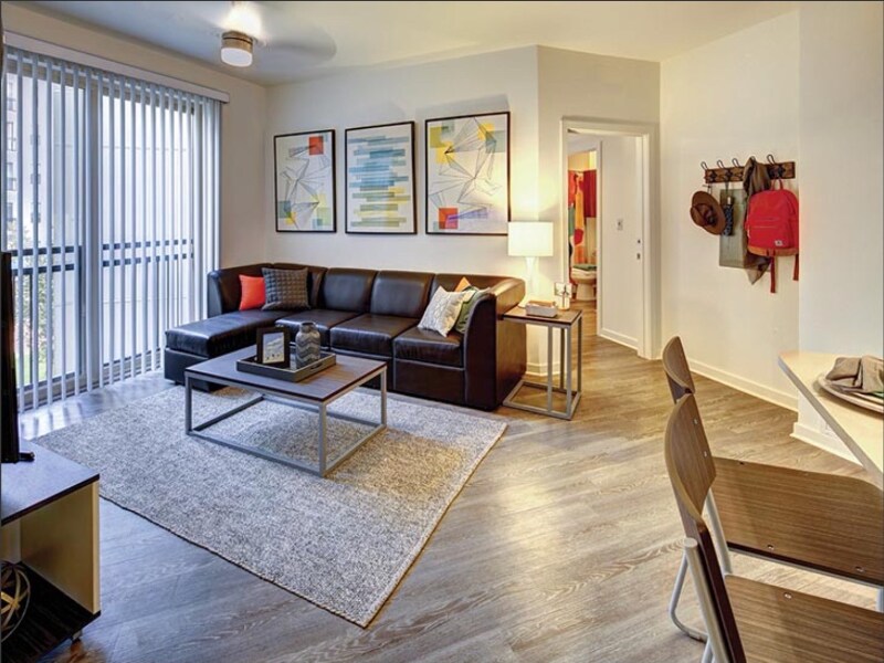 Foto principal - 333 W Brooks St
