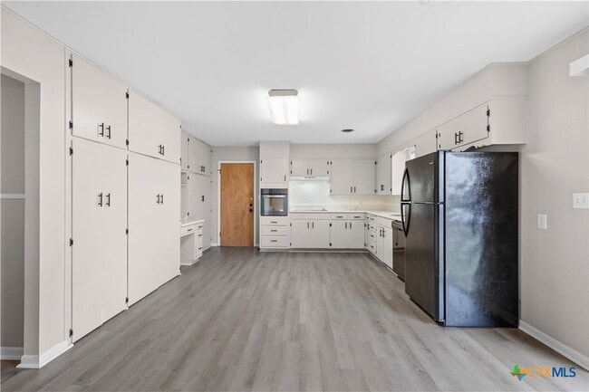 Foto del edificio - 273 Meadow Ave