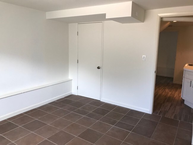Main Room - 2583 47th Ave