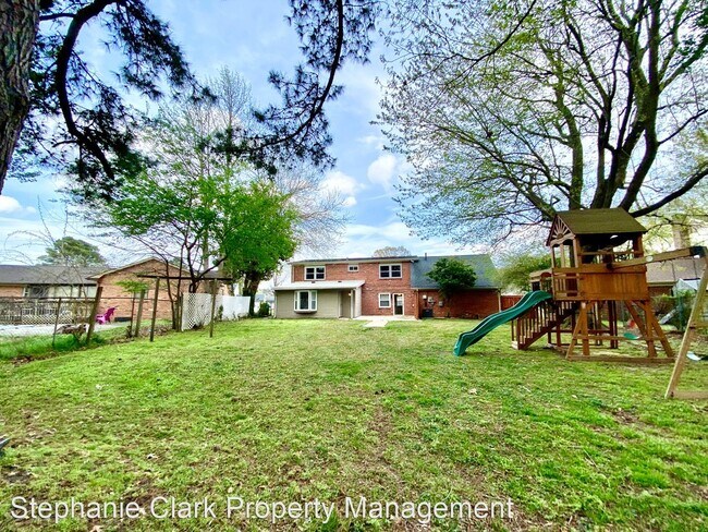 Building Photo - 3 br, 2 bath House - 361 W. Chickasaw Road