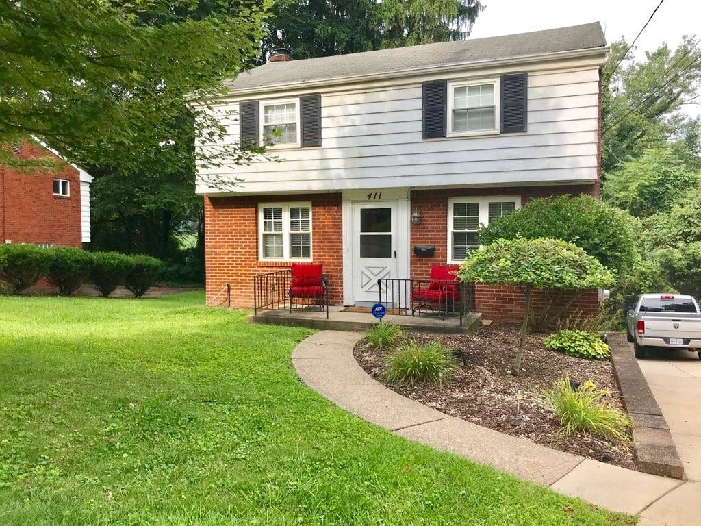 Front of House - 411 Atlantic Ave