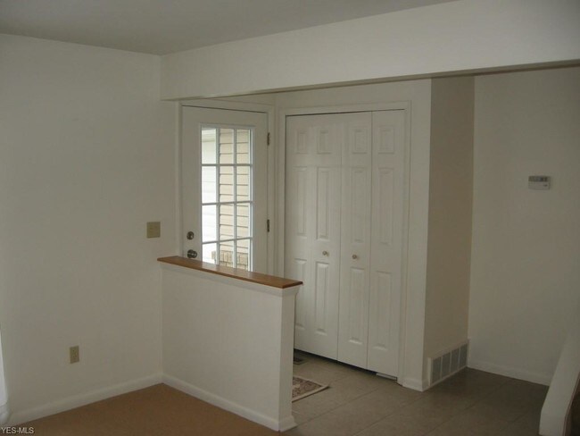 Building Photo - 96 Normandy Dr