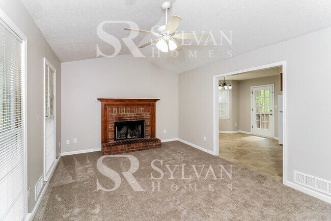 Foto del edificio - Enjoy living the good life in this 3 bedroom, 2 bathroom home