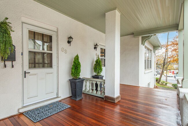 Foto del edificio - 61 Claremont Ave