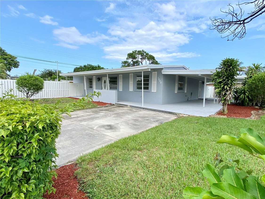 Foto principal - 1008 NW 11th Ct