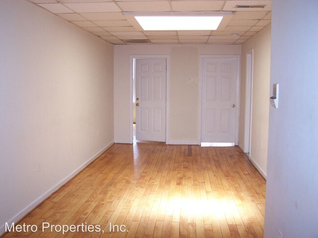 Building Photo - 815 W Broad St