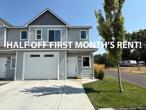 Building Photo - 589 S Quillan Pl