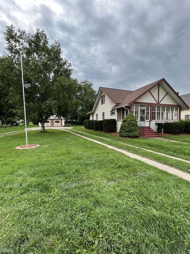 4 br, 1.5 bath House 3194 Main St House Rental in Marlette, MI