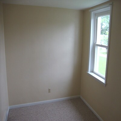 Dormitorio más pequeño - 415 Oak Dr