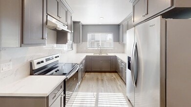 Building Photo - 1501 N Carruth Ave