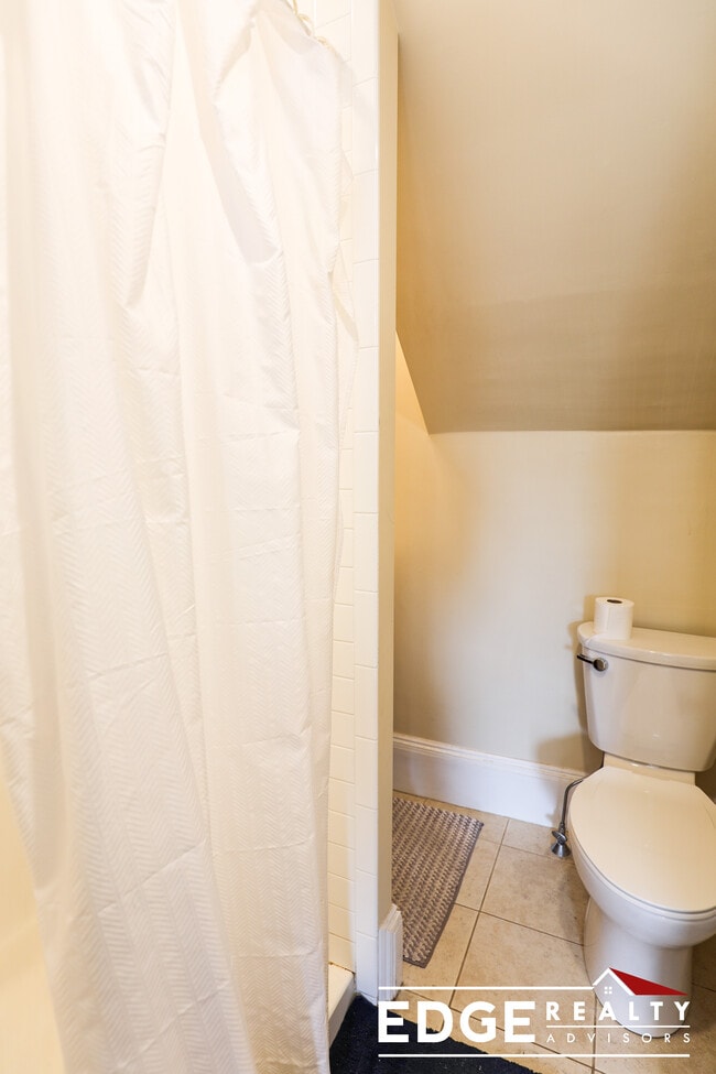 Building Photo - 32 Matchett St