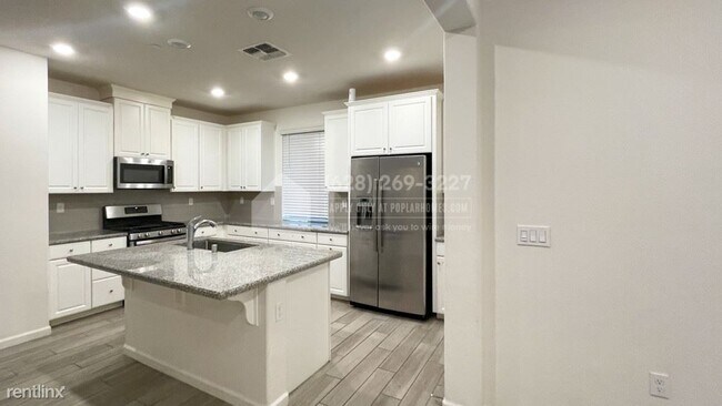 Building Photo - 4 br, 3 bath House - 2836 McCloud Way -