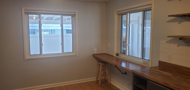 Building Photo - 3 bed 2 bath house