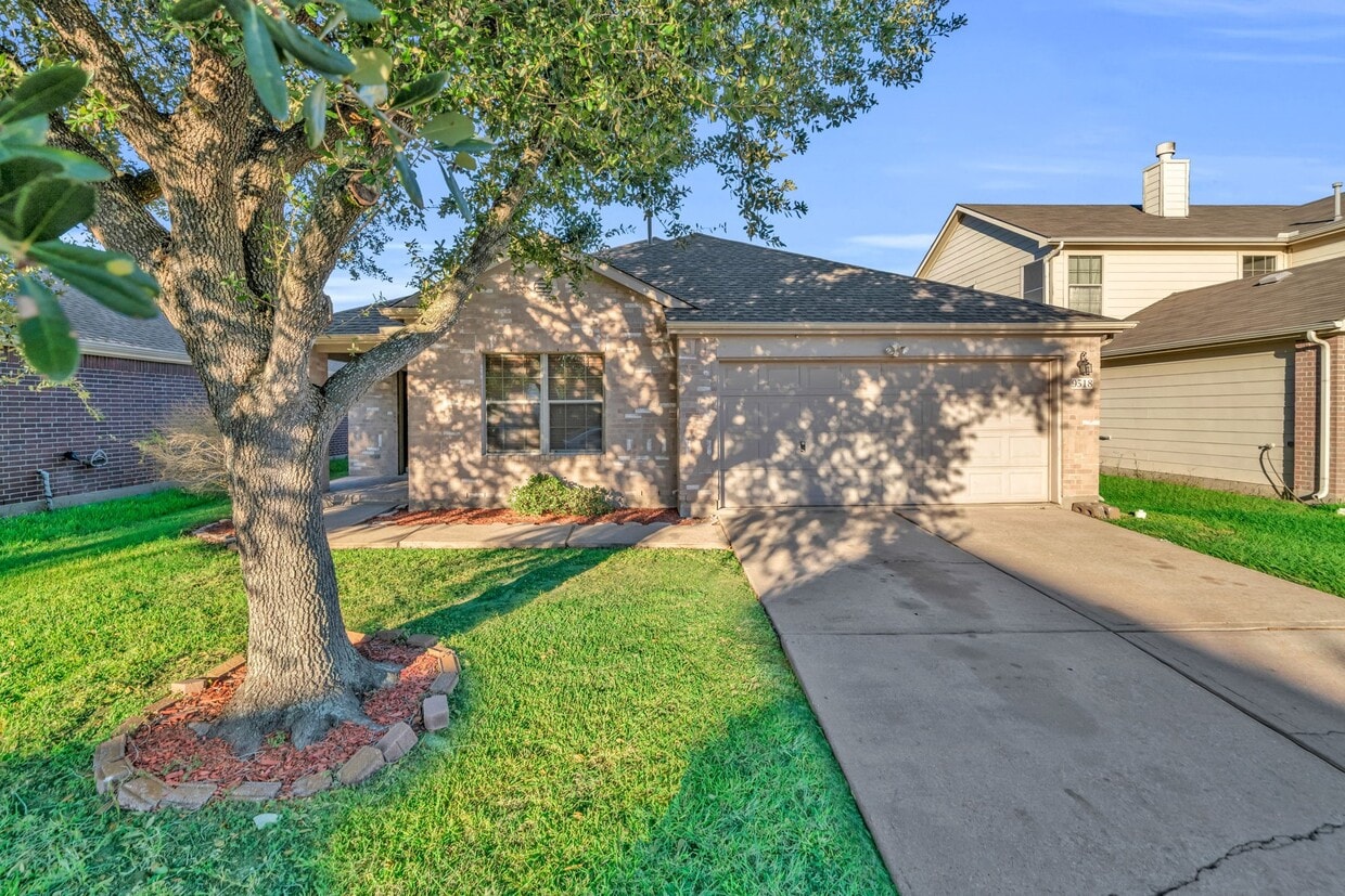 Primary Photo - 9518 Milas Way