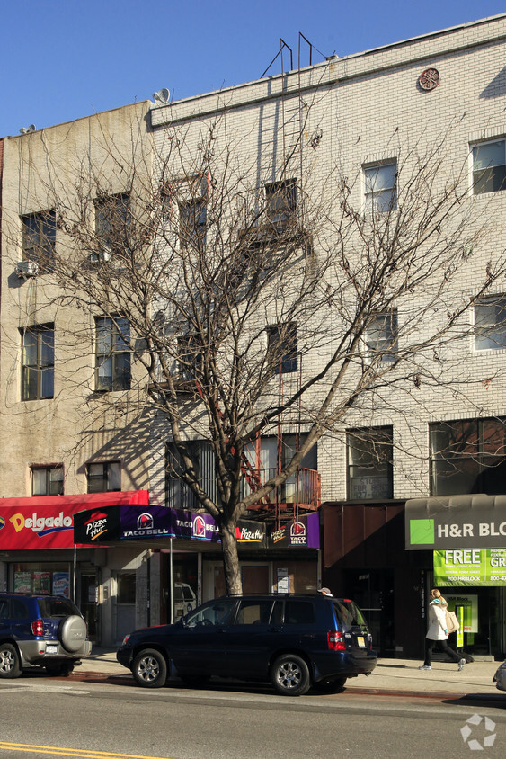 Building Photo - 173 E 116th St