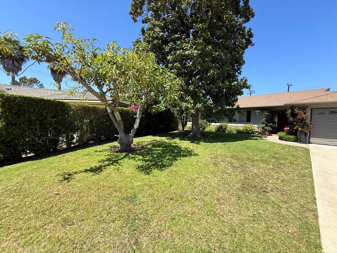 Building Photo - 225 Adair Dr
