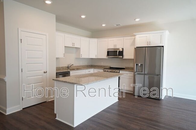 Foto del edificio - 492 Gov Treutlen Cir