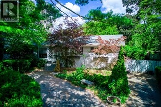 Building Photo - 463 Drummond Rd