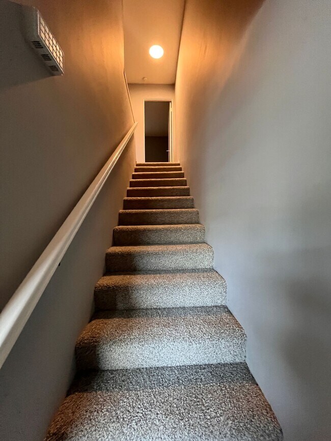 Foto del edificio - Moreland Drive Apartments