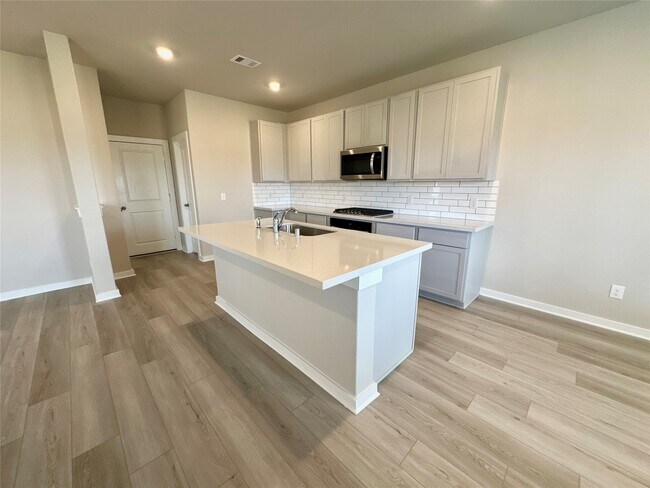 Foto del edificio - 12176 Ridge Top Dr