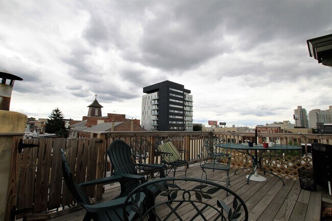 Foto del edificio - Spacious two bedroom unit located in the best area in northern liberties