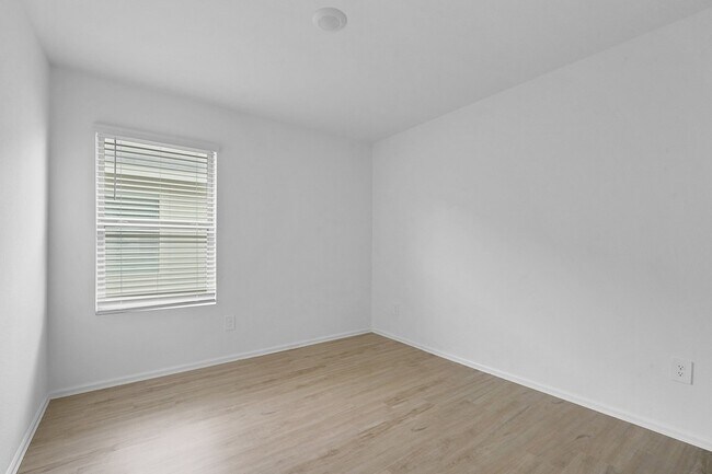 Foto del edificio - 24126 Maple Turn Ln