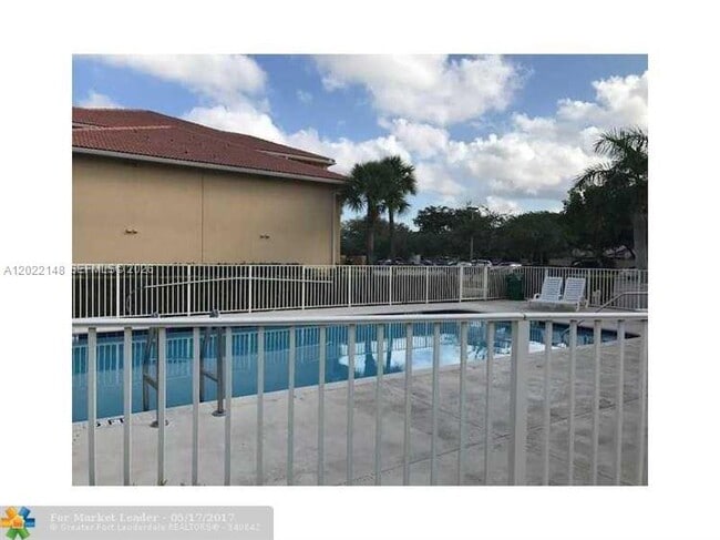 Building Photo - 9905 Westwood Dr