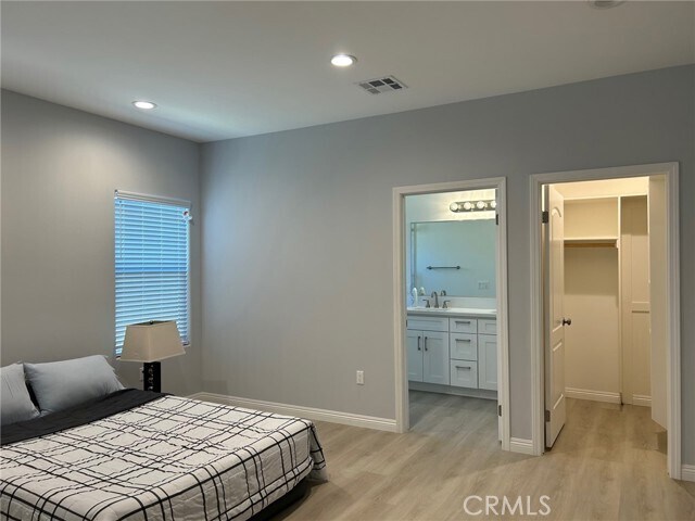 Building Photo - 8415 E Hermosa Dr