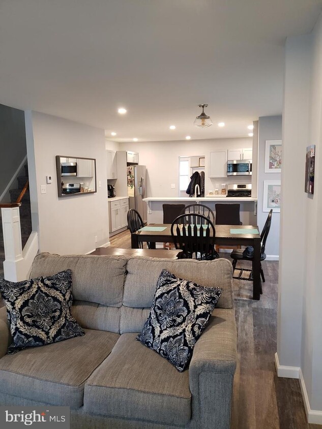 Foto principal - 14 W Mercer Ave