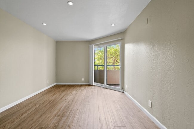 Foto del edificio - Cutest Condo on the Market!