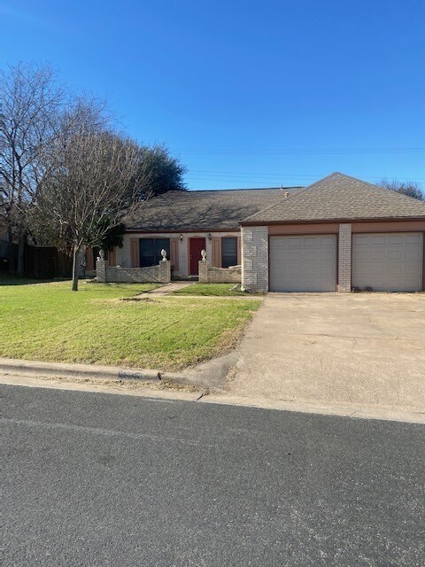 Building Photo - 8908 Viking Dr