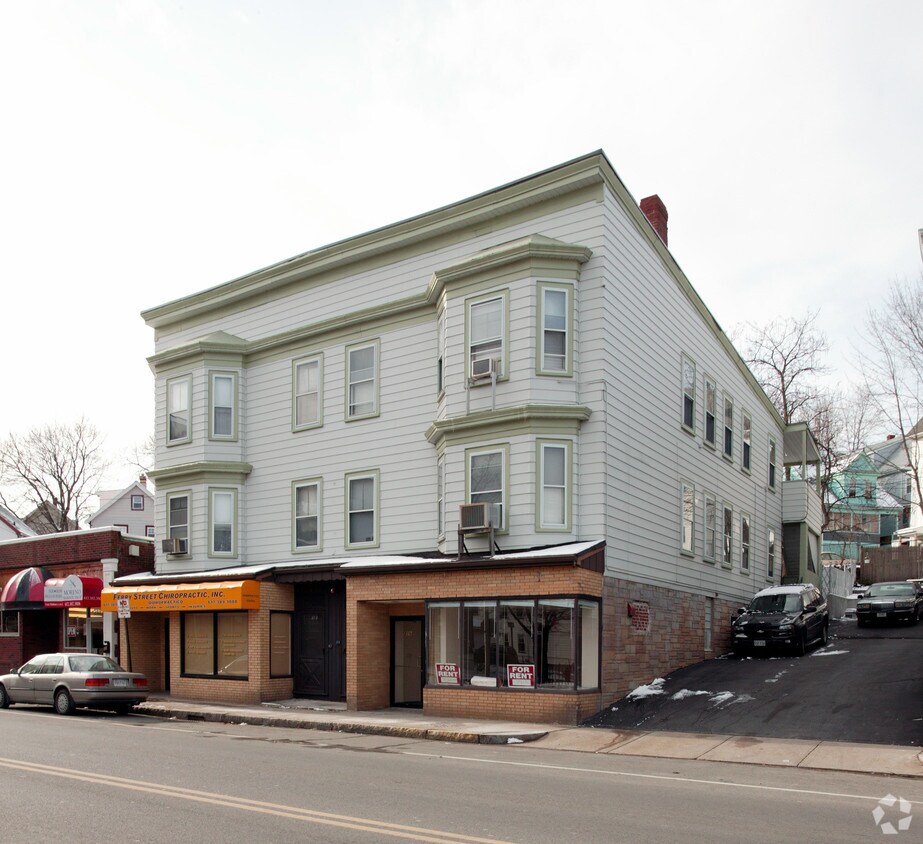 Building Photo - 210-216 Ferry St