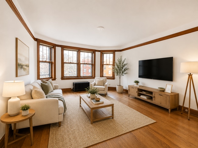 Building Photo - Rare 1 Bedroom unit in East Hyde Park!