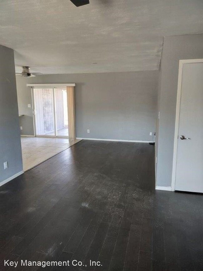 Building Photo - 3 br, 2 bath House - 4742 W. Sandra Terrace