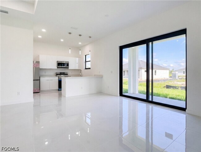 Foto del edificio - 477 Rayford St
