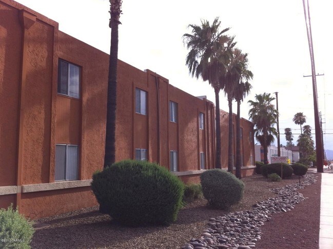 Palm Garden Apartments Als Tucson Az Building Photo Palm Garden Apartments