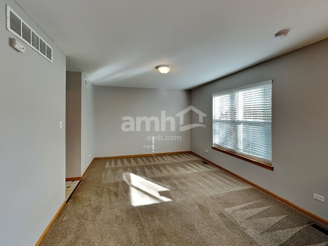 Foto del edificio - 4514 Skylark Ln