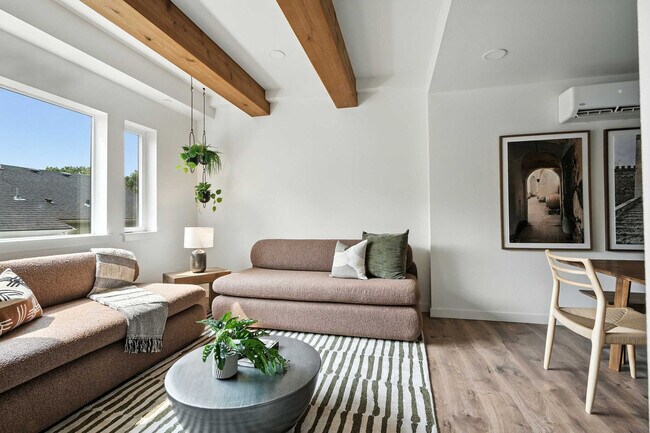 Foto del edificio - 925 NE 23rd Ave